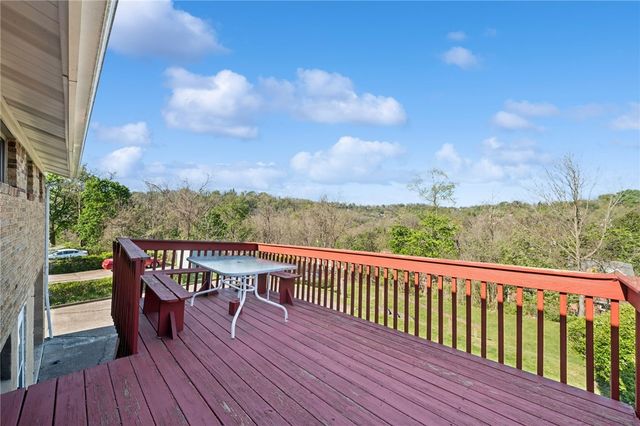 140 Keefer Dr, Penn Hills, PA 15235