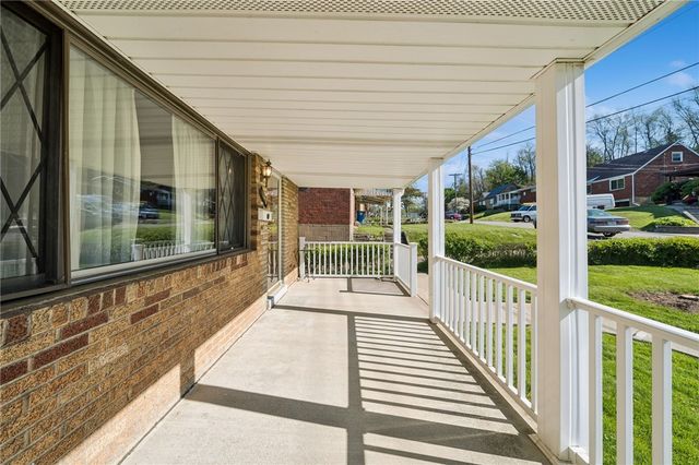 140 Keefer Dr, Penn Hills, PA 15235