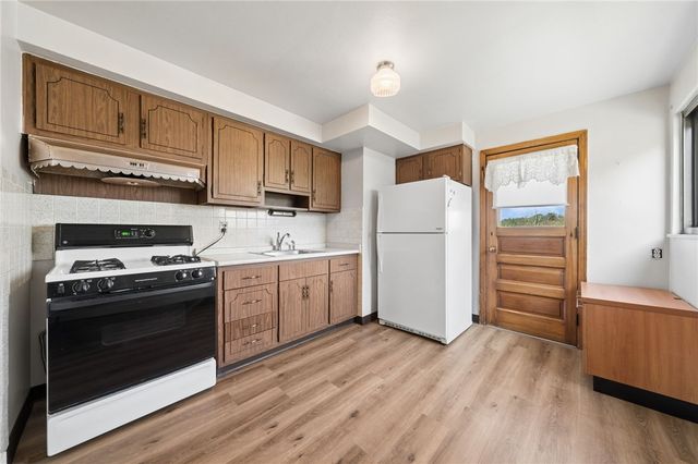 140 Keefer Dr, Penn Hills, PA 15235