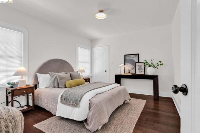 2907 Seminary Ave, Oakland, CA 94605