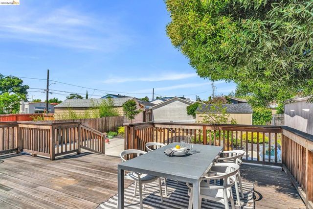 2907 Seminary Ave, Oakland, CA 94605