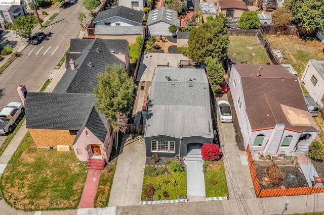 2907 Seminary Ave, Oakland, CA 94605