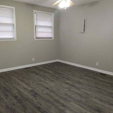 541 Ben Allen Rd, Nashville, TN 37216