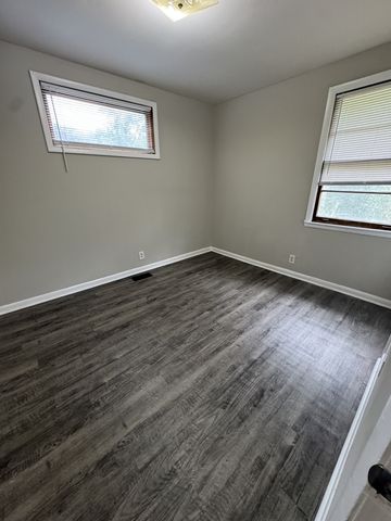 541 Ben Allen Rd, Nashville, TN 37216