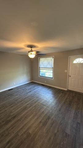 541 Ben Allen Rd, Nashville, TN 37216