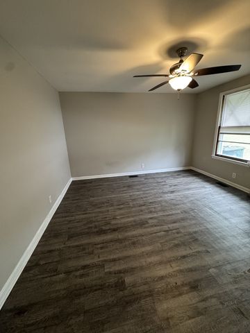 541 Ben Allen Rd, Nashville, TN 37216