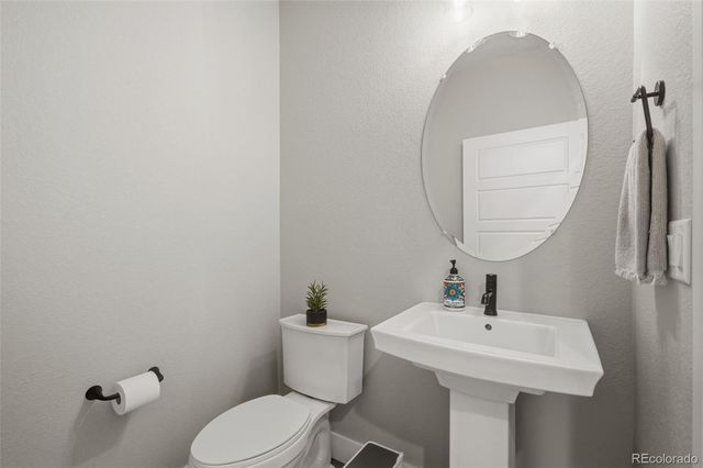 10139 E 62nd Avenue, Denver, CO 80238
