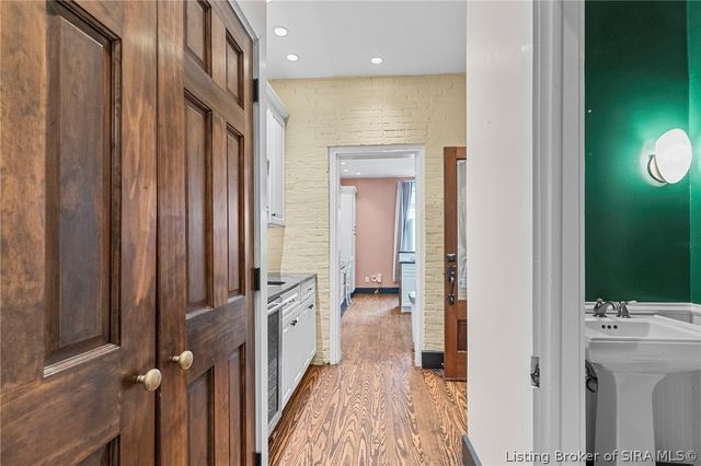 712 E Main Street, Madison, IN 47250