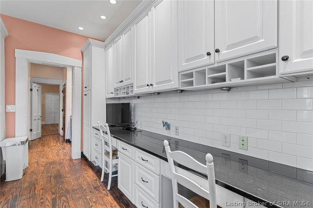 712 E Main Street, Madison, IN 47250