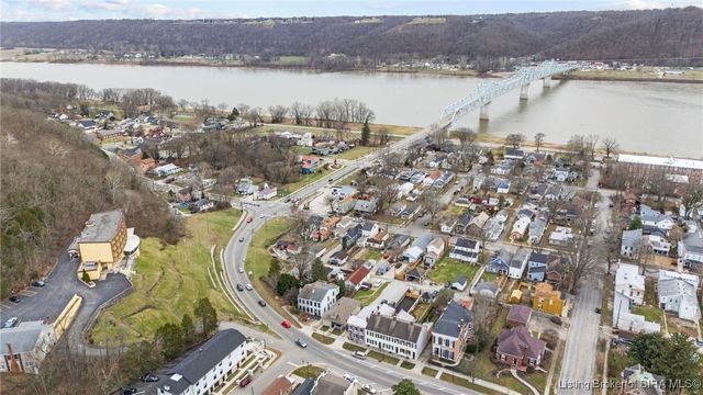 712 E Main Street, Madison, IN 47250