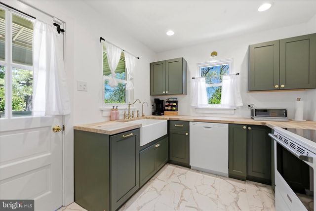1315 E KING ST, Lancaster, PA 17602