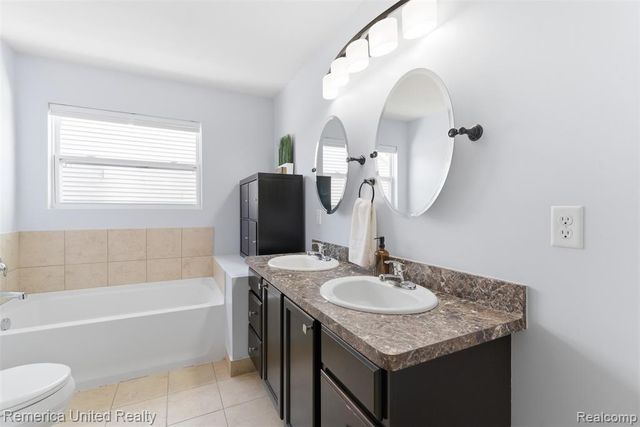 4145 Ash Tree Lane, Howell, MI 48843