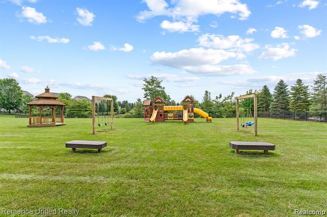 4145 Ash Tree Lane, Howell, MI 48843