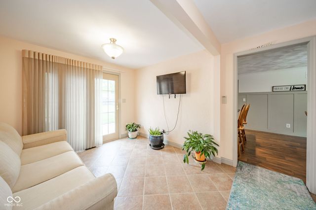 27 S Lansdown Way, Anderson, IN 46012
