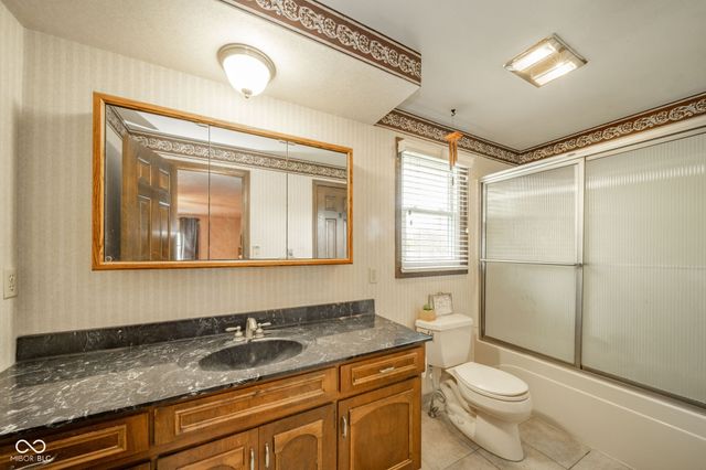 27 S Lansdown Way, Anderson, IN 46012