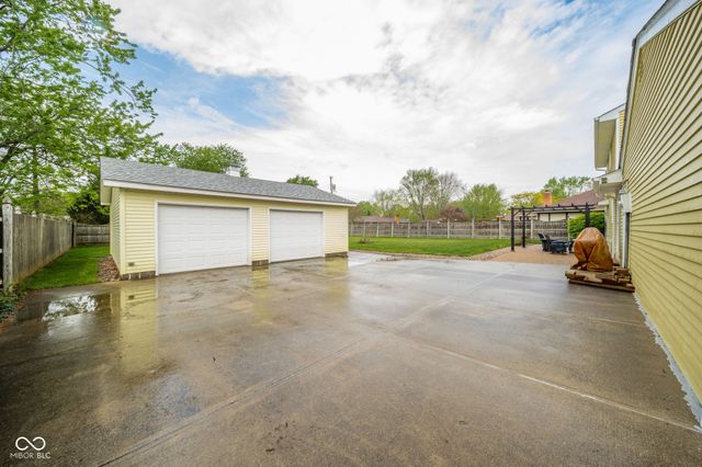 27 S Lansdown Way, Anderson, IN 46012