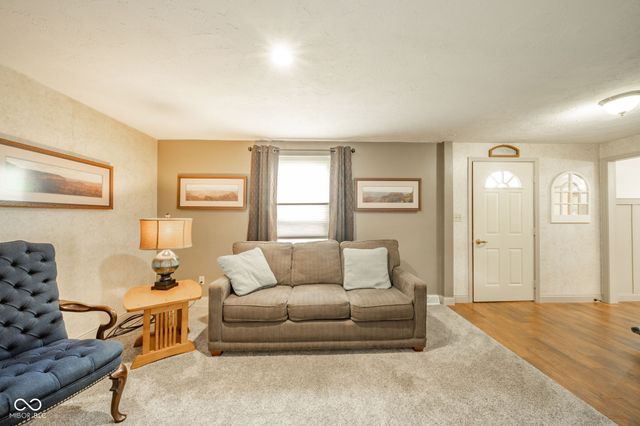 27 S Lansdown Way, Anderson, IN 46012