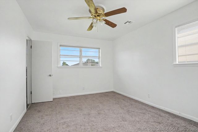 8512 E 24th Place, Tulsa, OK 74129