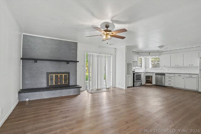 8512 E 24th Place, Tulsa, OK 74129