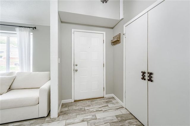 10613 W 98th Terrace, Overland Park, KS 66214