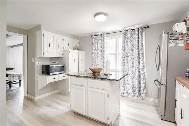 10613 W 98th Terrace, Overland Park, KS 66214