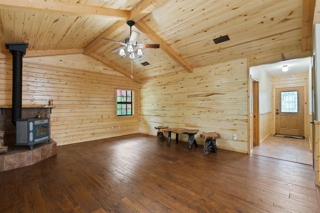 2300 Holly Road, Gilmer, TX 75644
