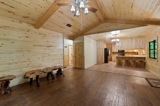 2300 Holly Road, Gilmer, TX 75644