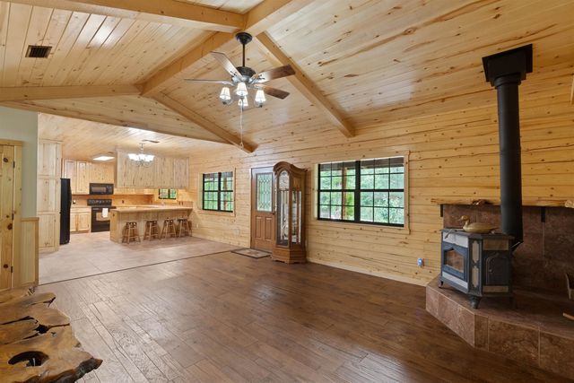 2300 Holly Road, Gilmer, TX 75644