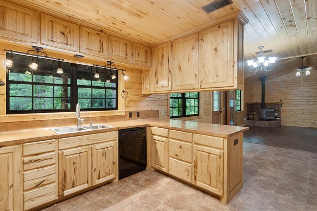 2300 Holly Road, Gilmer, TX 75644
