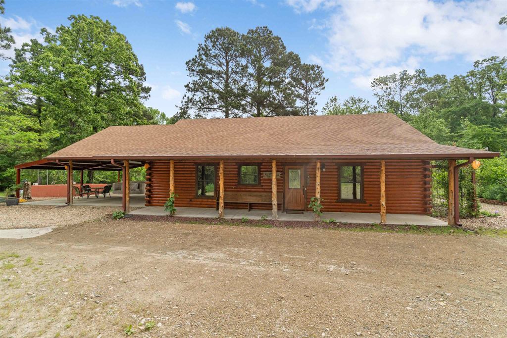 2300 Holly Road, Gilmer, TX 75644