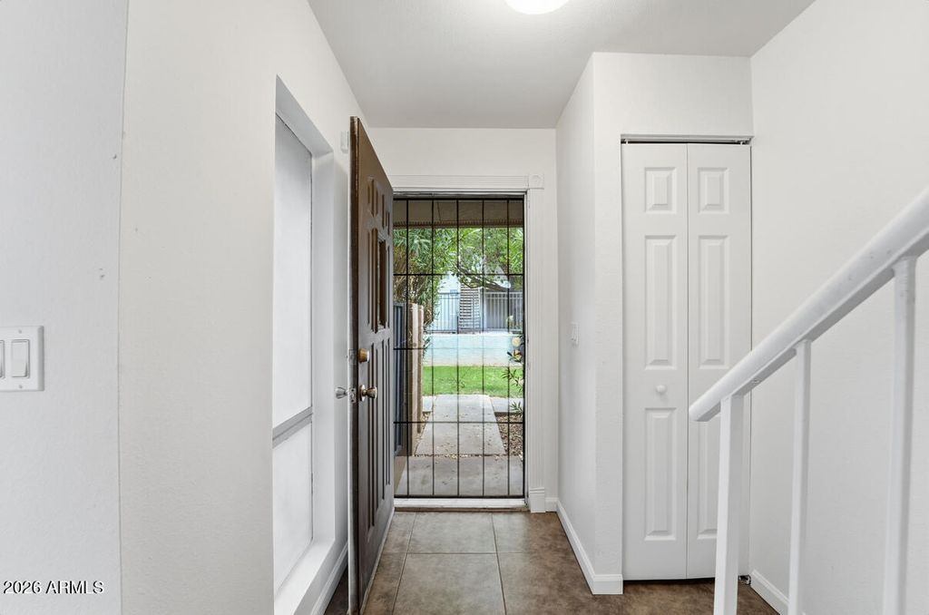 Image 3 of property listing at 1615 W VILLAGE Way, Tempe, AZ 85282