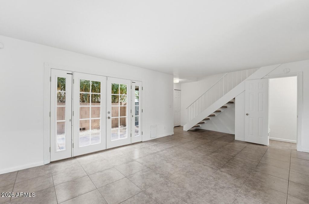 Image 7 of property listing at 1615 W VILLAGE Way, Tempe, AZ 85282