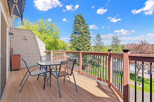 712 Stewart Avenue, Saint Paul, MN 55102