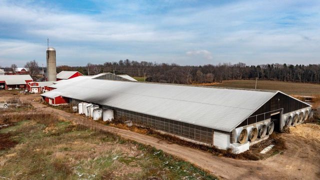 N5271 MADDEN ROAD, New London, WI 54961