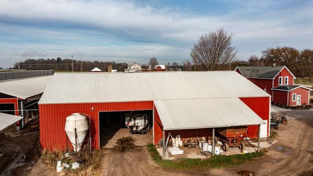 N5271 MADDEN ROAD, New London, WI 54961