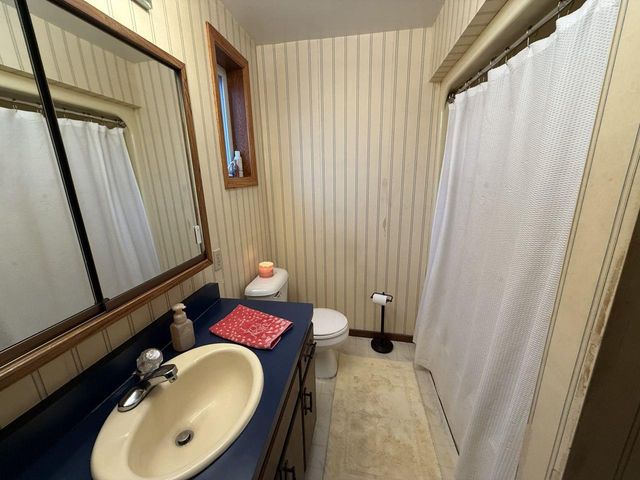 N5271 MADDEN ROAD, New London, WI 54961