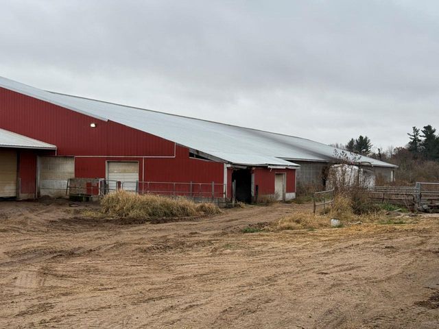 N5271 MADDEN ROAD, New London, WI 54961