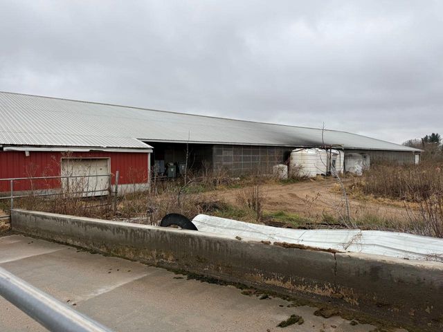 N5271 MADDEN ROAD, New London, WI 54961