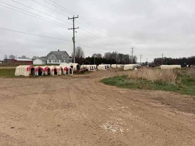 N5271 MADDEN ROAD, New London, WI 54961