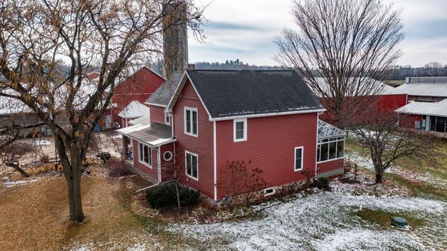 N5271 MADDEN ROAD, New London, WI 54961