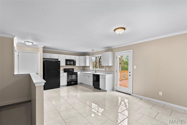 167 Birchleaf Drive, St Peters, MO 63376