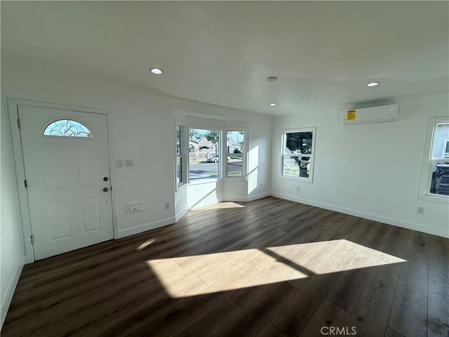 2513 Travers, Commerce, CA 90040