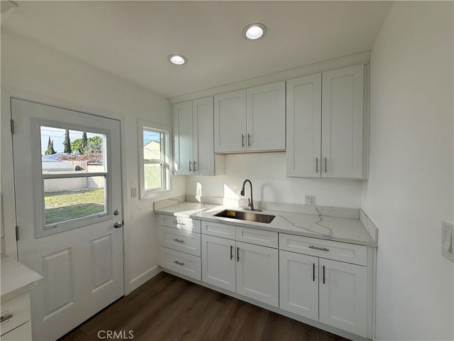 2513 Travers, Commerce, CA 90040