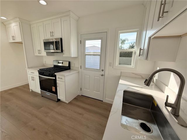 2513 Travers, Commerce, CA 90040