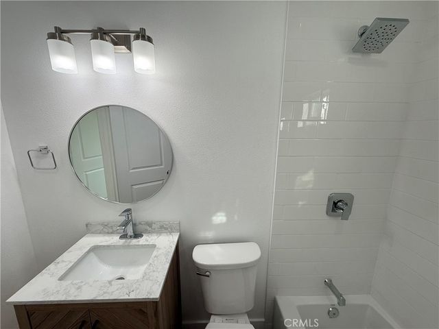 2513 Travers, Commerce, CA 90040