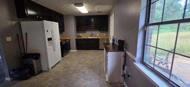115 Grove Creek Drive, Locust Grove, GA 30248