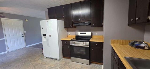 115 Grove Creek Drive, Locust Grove, GA 30248
