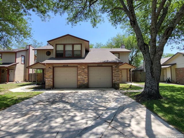 9940 Ardash Ln, San Antonio, TX 78250