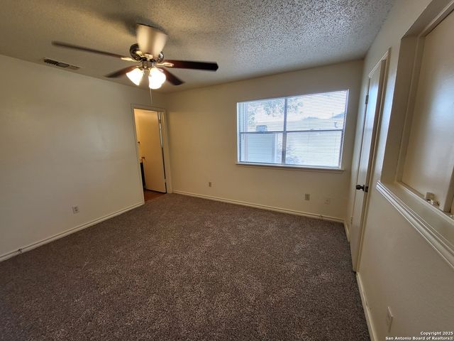 9940 Ardash Ln, San Antonio, TX 78250