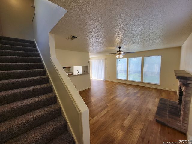 9940 Ardash Ln, San Antonio, TX 78250
